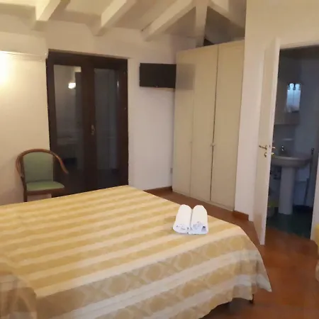 La Perla Hotel