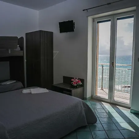 La Perla Hotel 3*